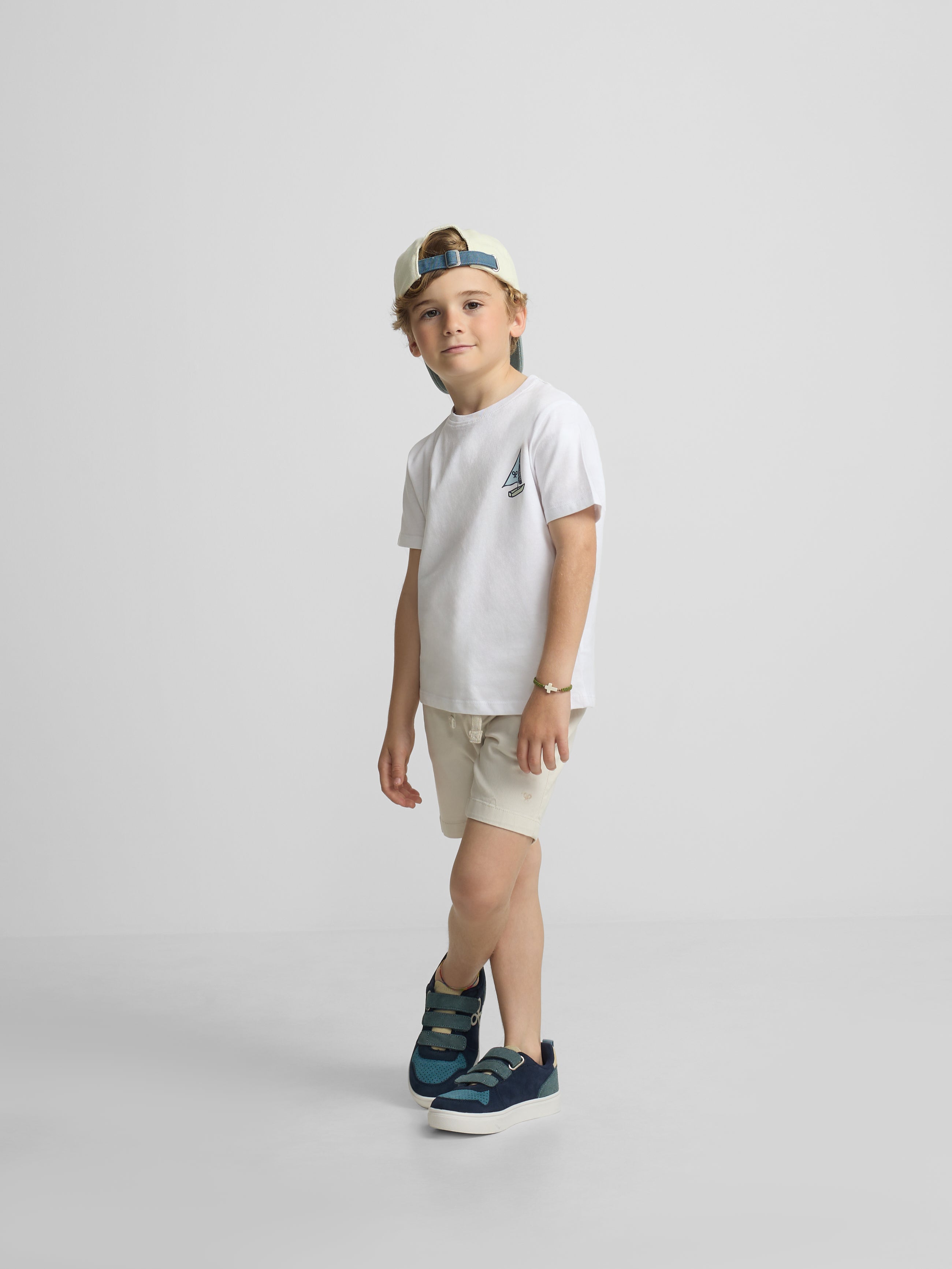 T-shirt enfant col blanc