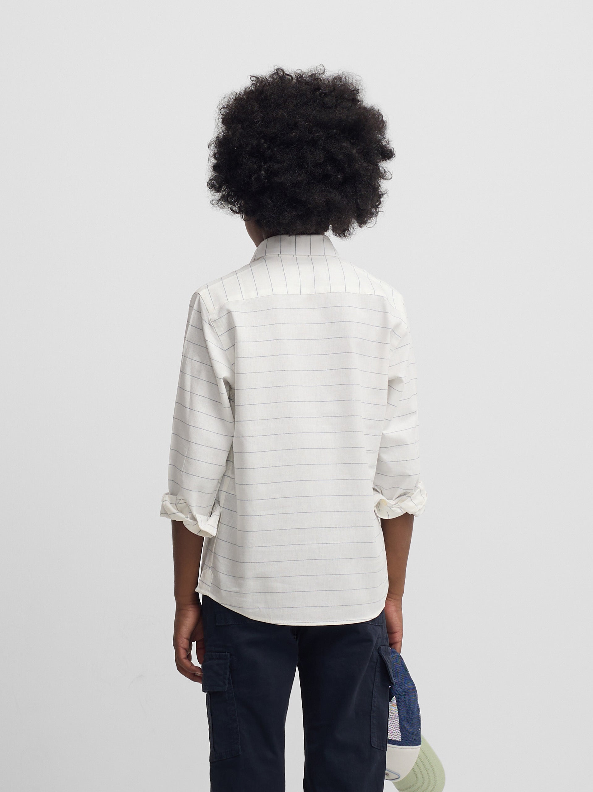Chemise enfant en lin à fines rayures bleues