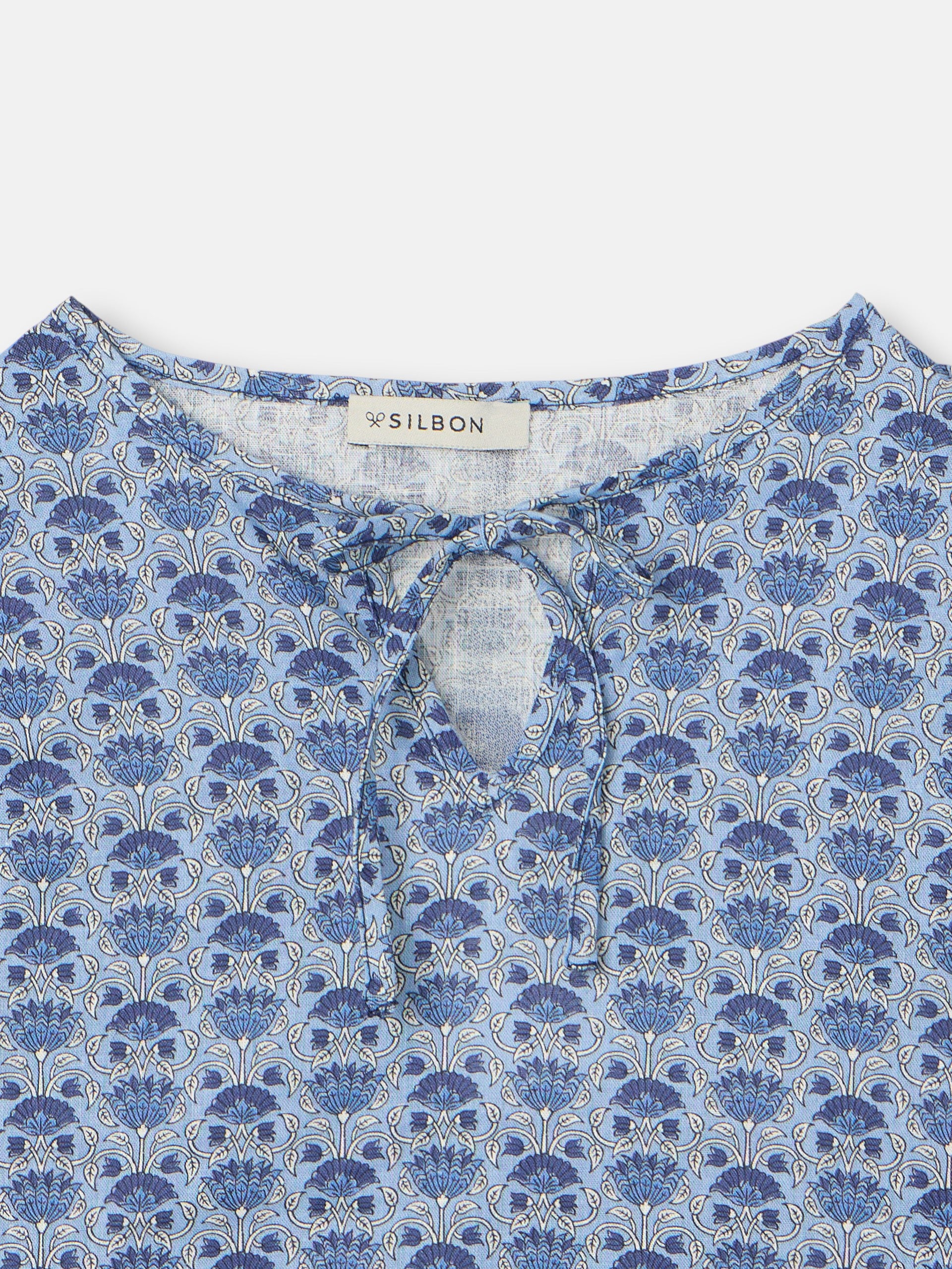 Blusa girl manga corta estampado azul