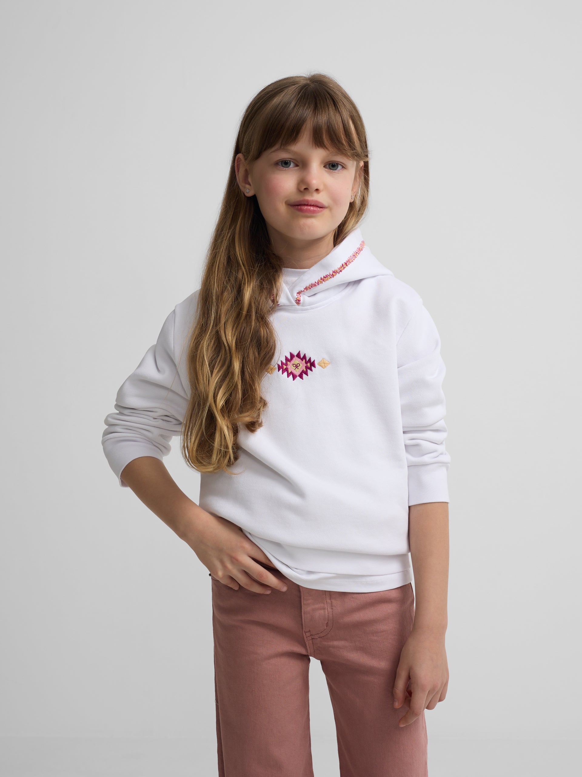 Sudadera girl capucha raqueta etnica blanca