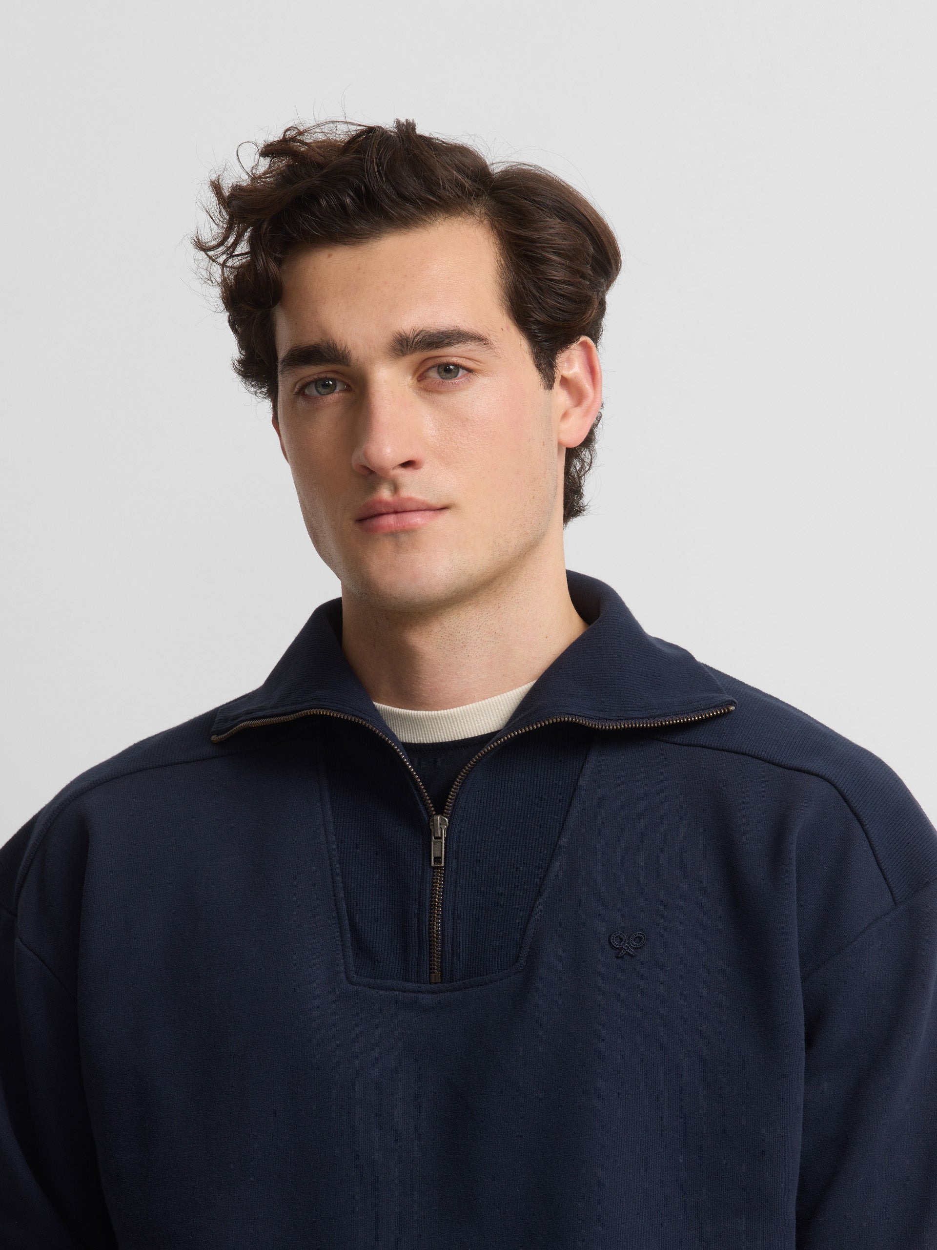 Navy blue cruise half-zip sweatshirt