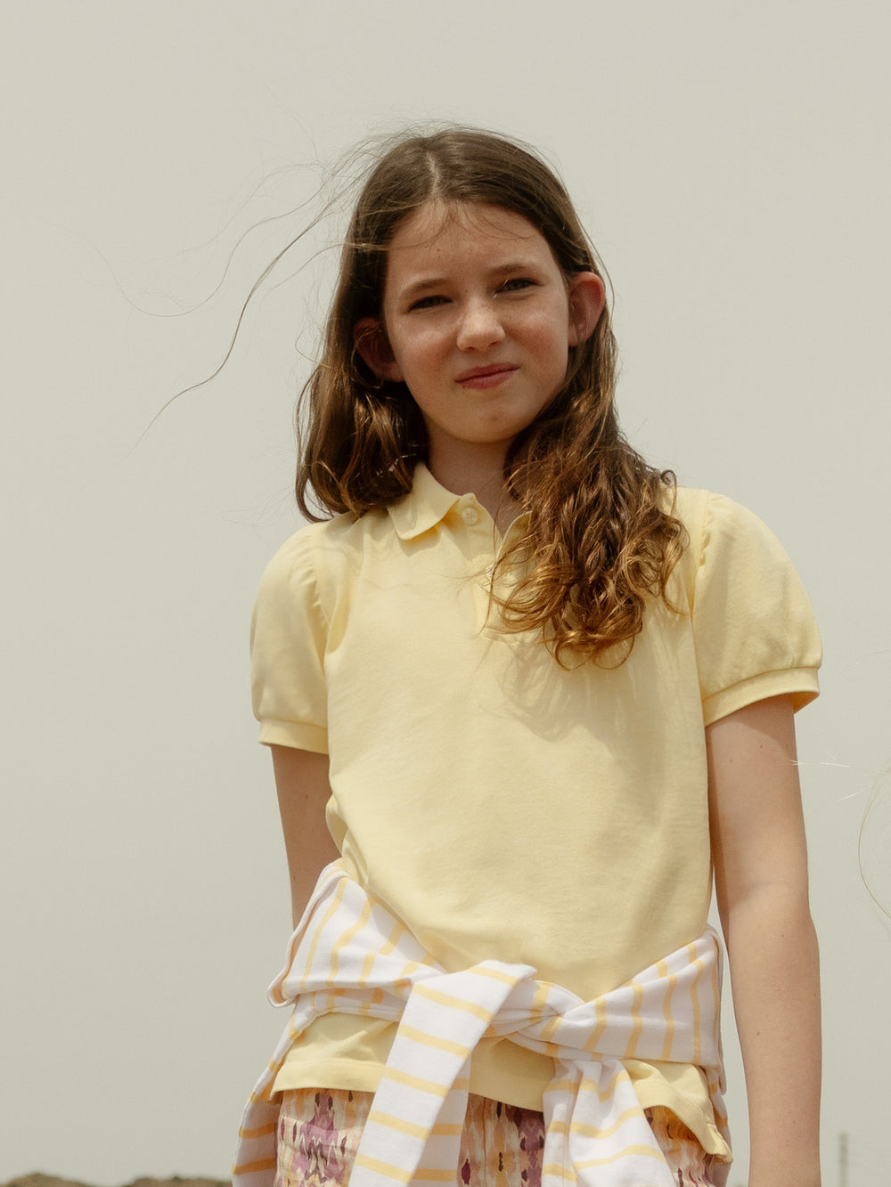 Polo girl manga abullonada amarillo