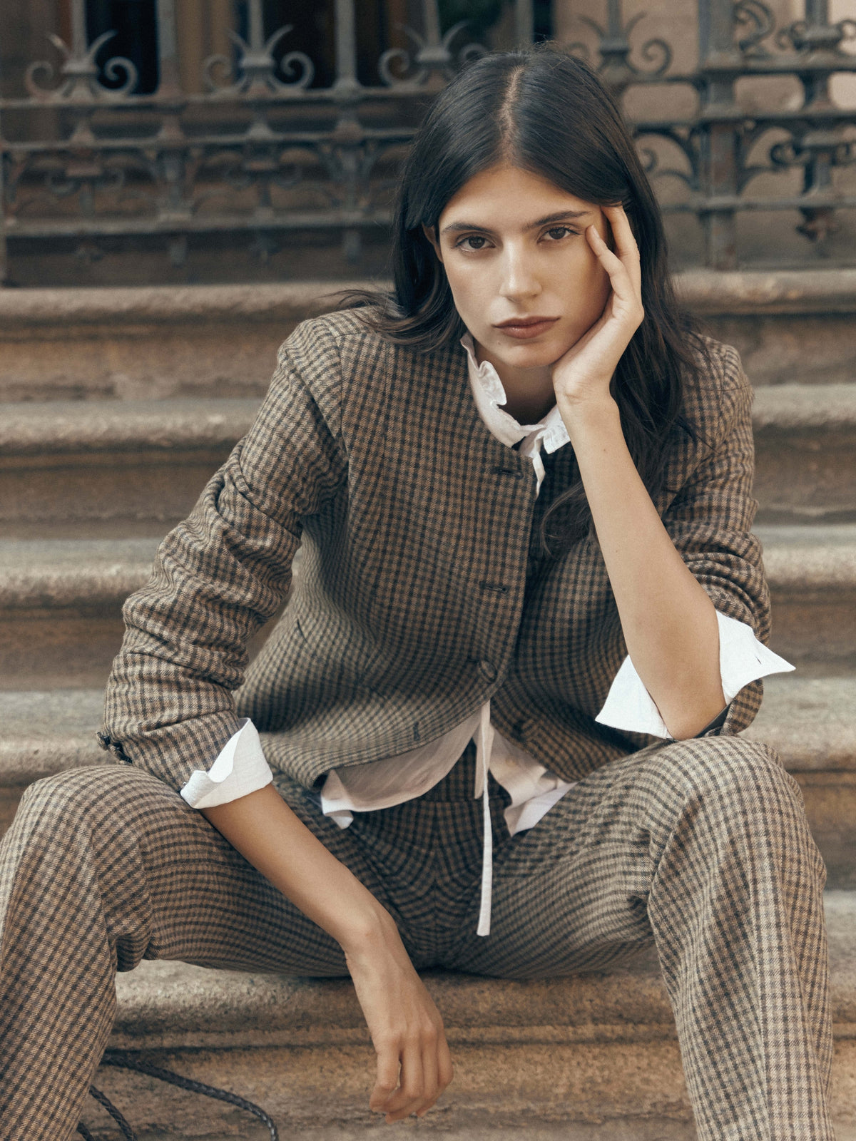 Unique beige round neck blazer
