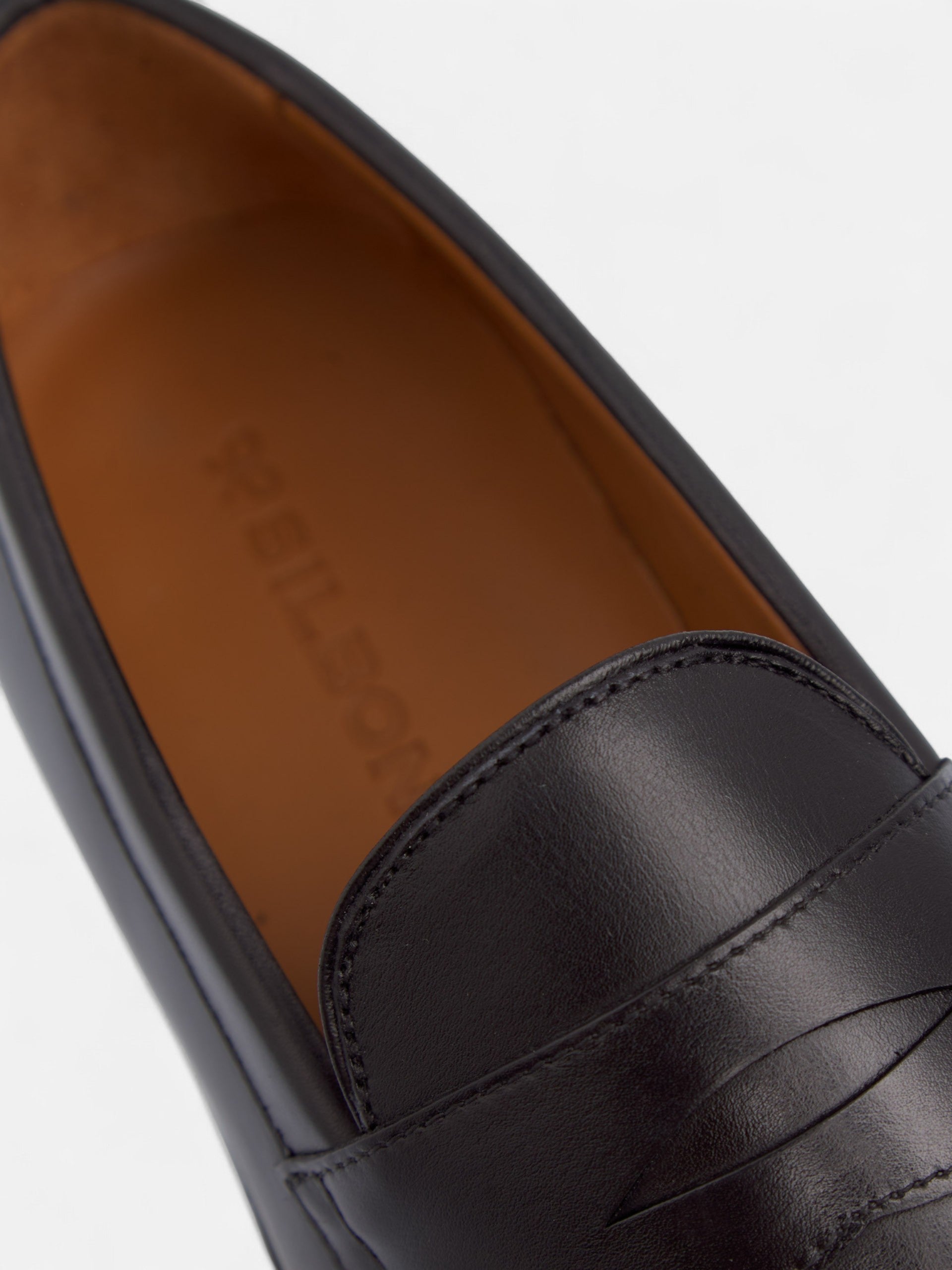 Zapato penny piel negro