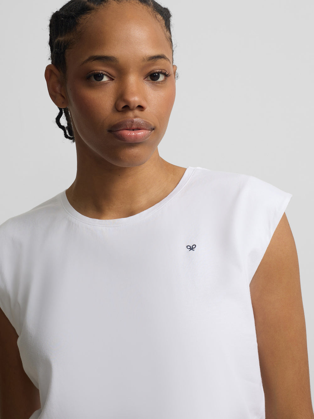 White woman sun t-shirt