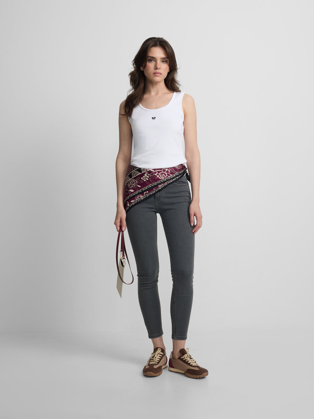 Pantalon femme slim fit gris