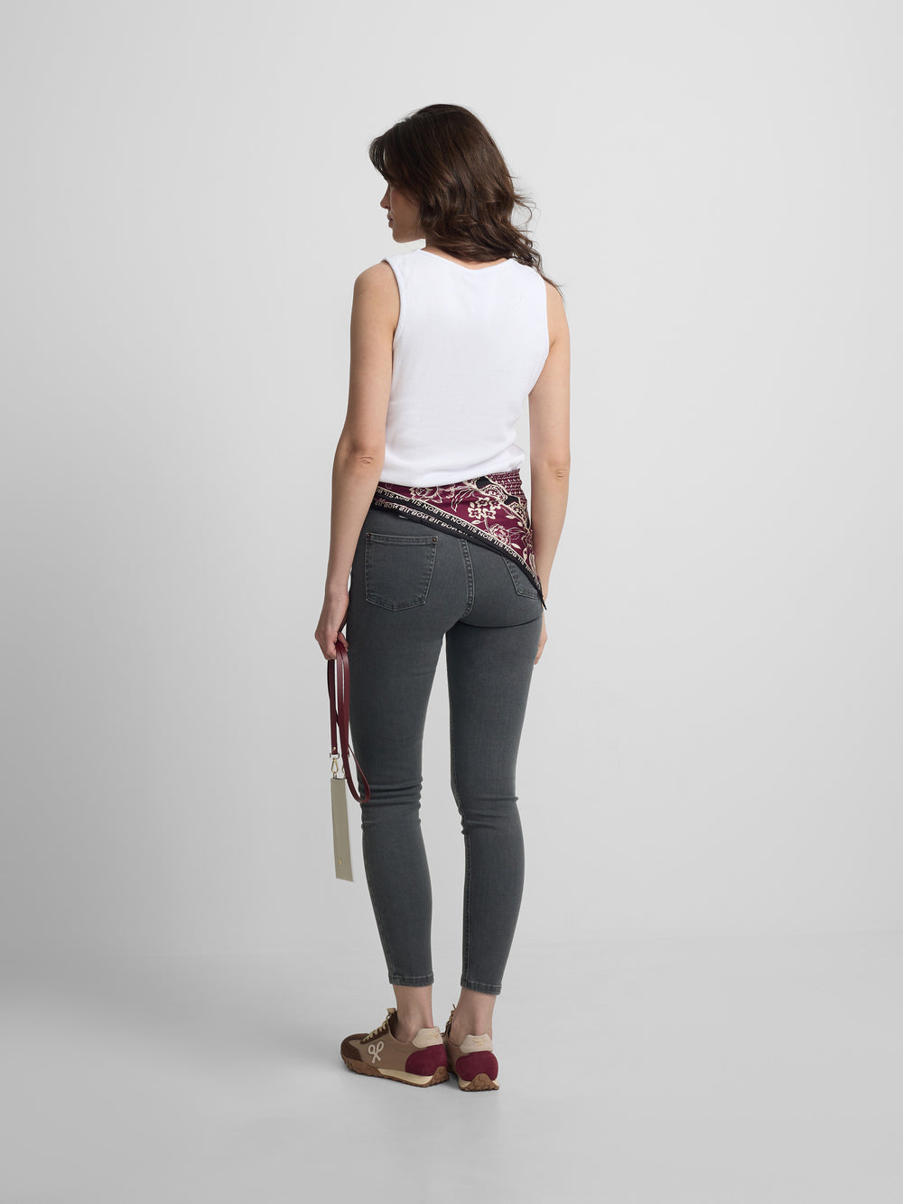 Pantalon femme slim fit gris