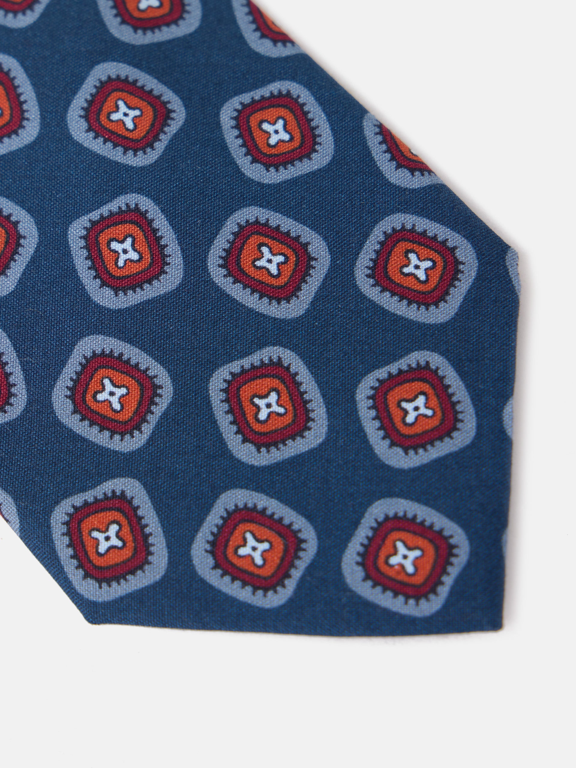 Cravate en soie motif bleu