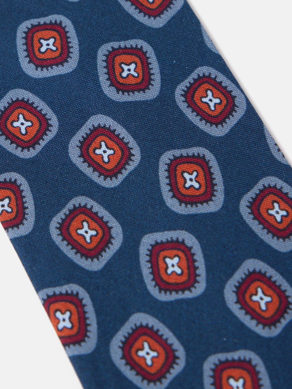 Cravate en soie motif bleu