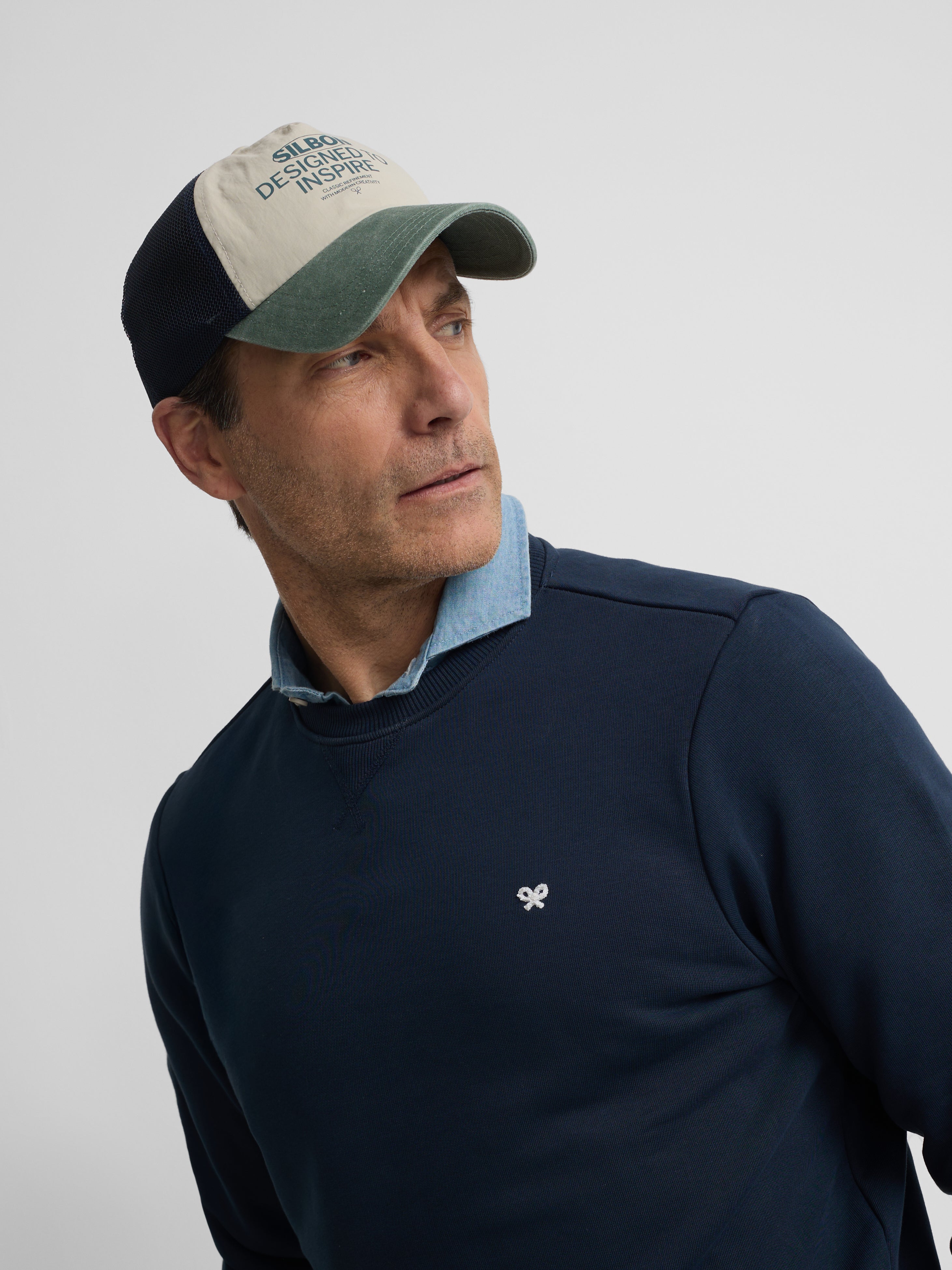 Sweat-shirt bleu marine avec mini-logo
