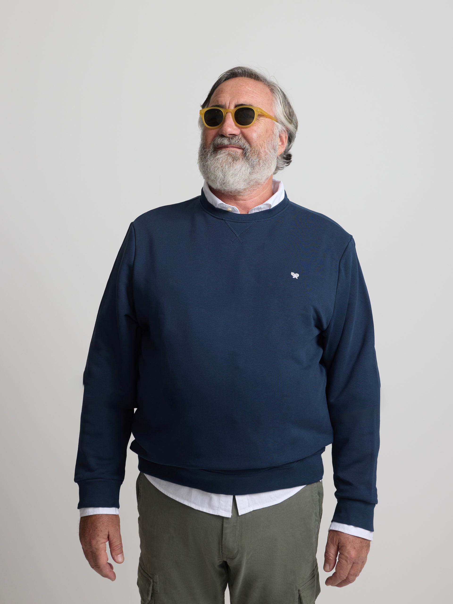 Sweat-shirt bleu marine avec mini-logo