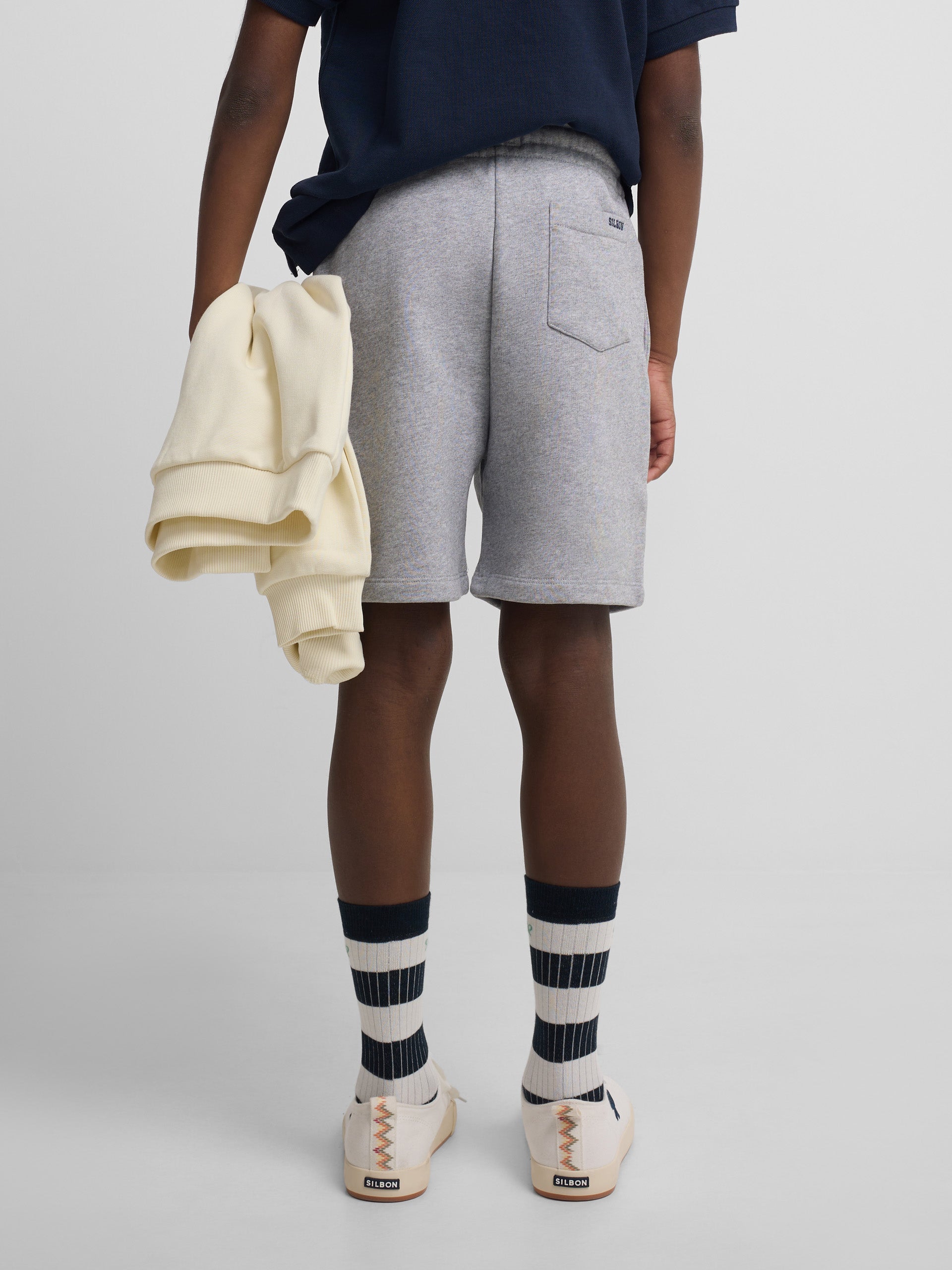Bermuda de sport enfant grise