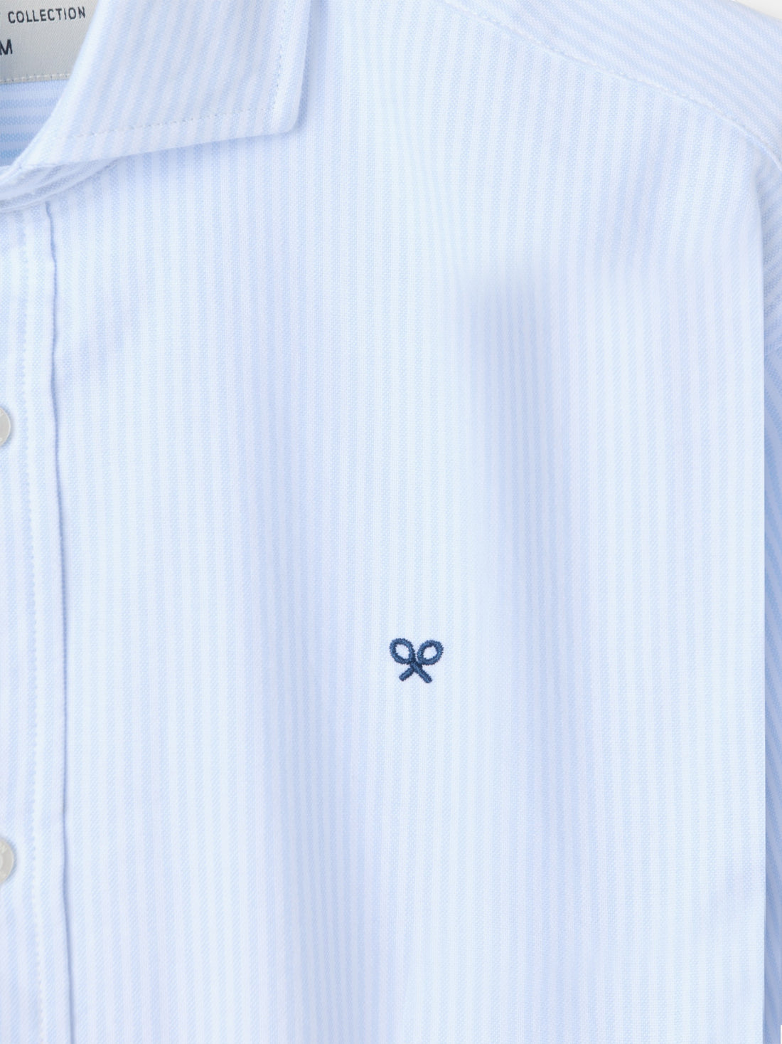 Oxford sport shirt with sky blue stripe cutaway