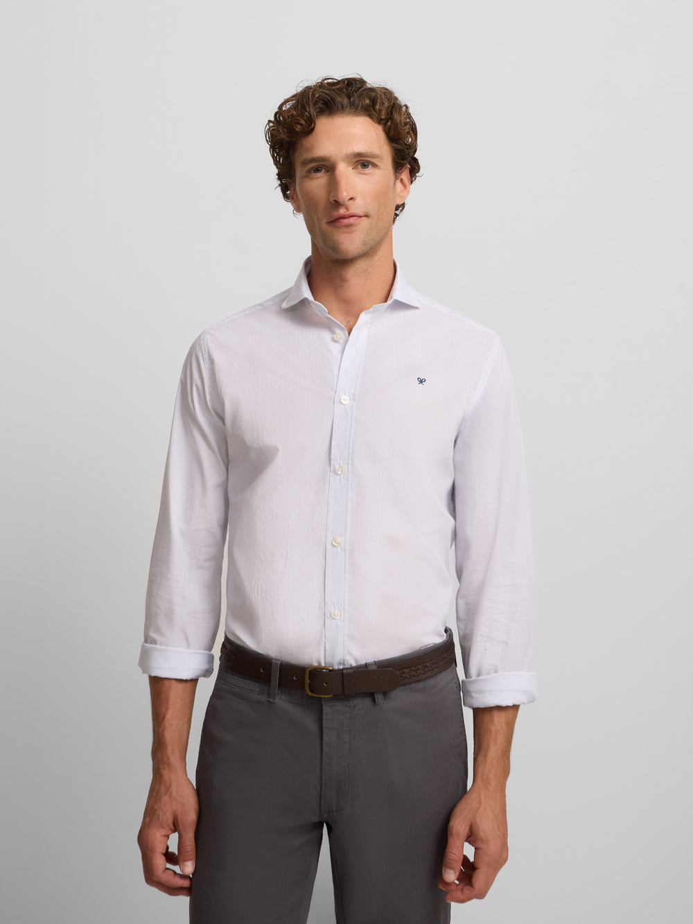 Chemise sport classique à fines rayures bleu ciel