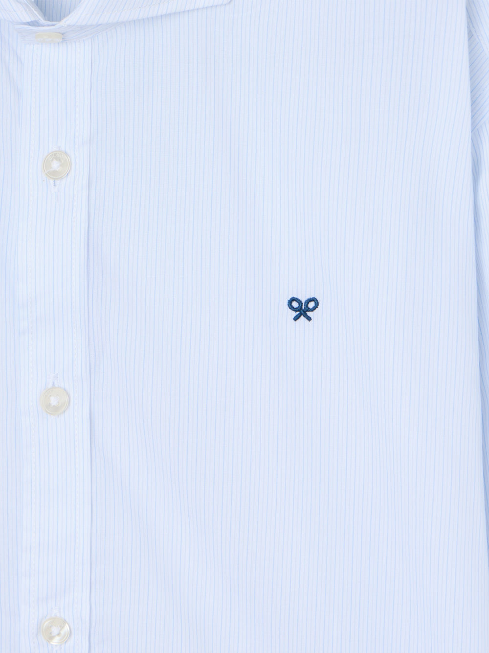 Chemise sport classique à fines rayures bleu ciel
