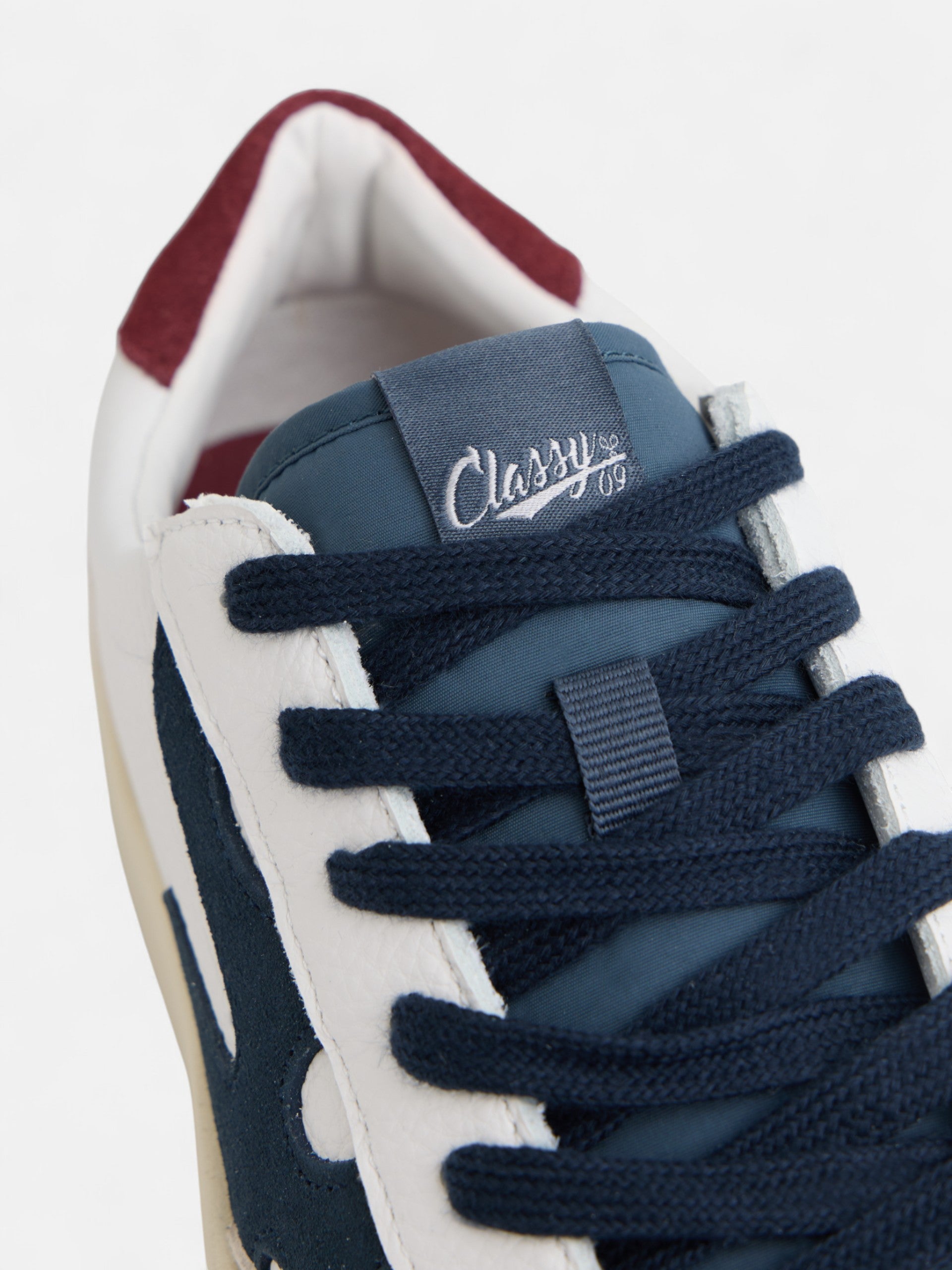 CLASSY09 blue sneaker
