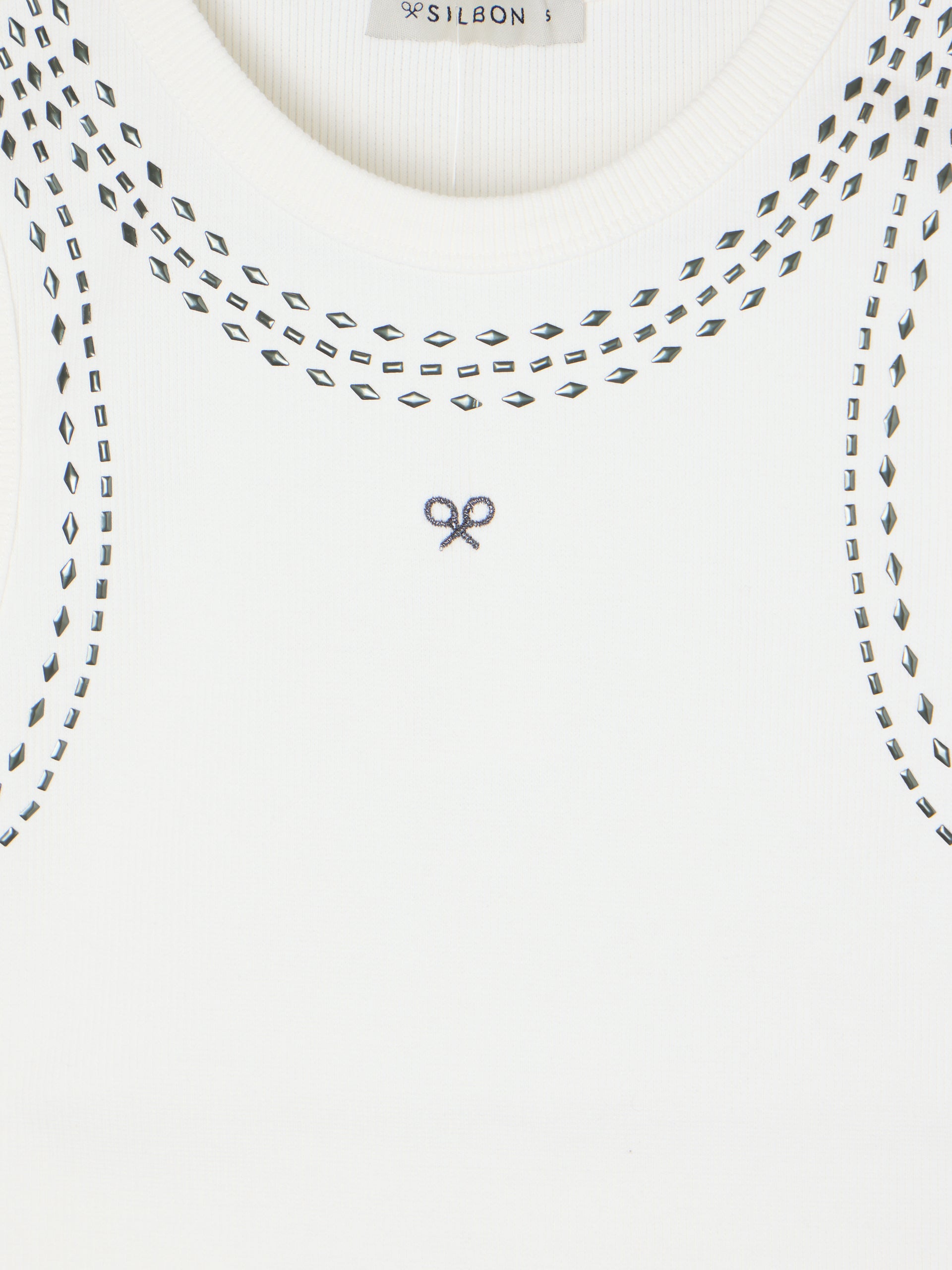 Top de mulher branco com tachas
