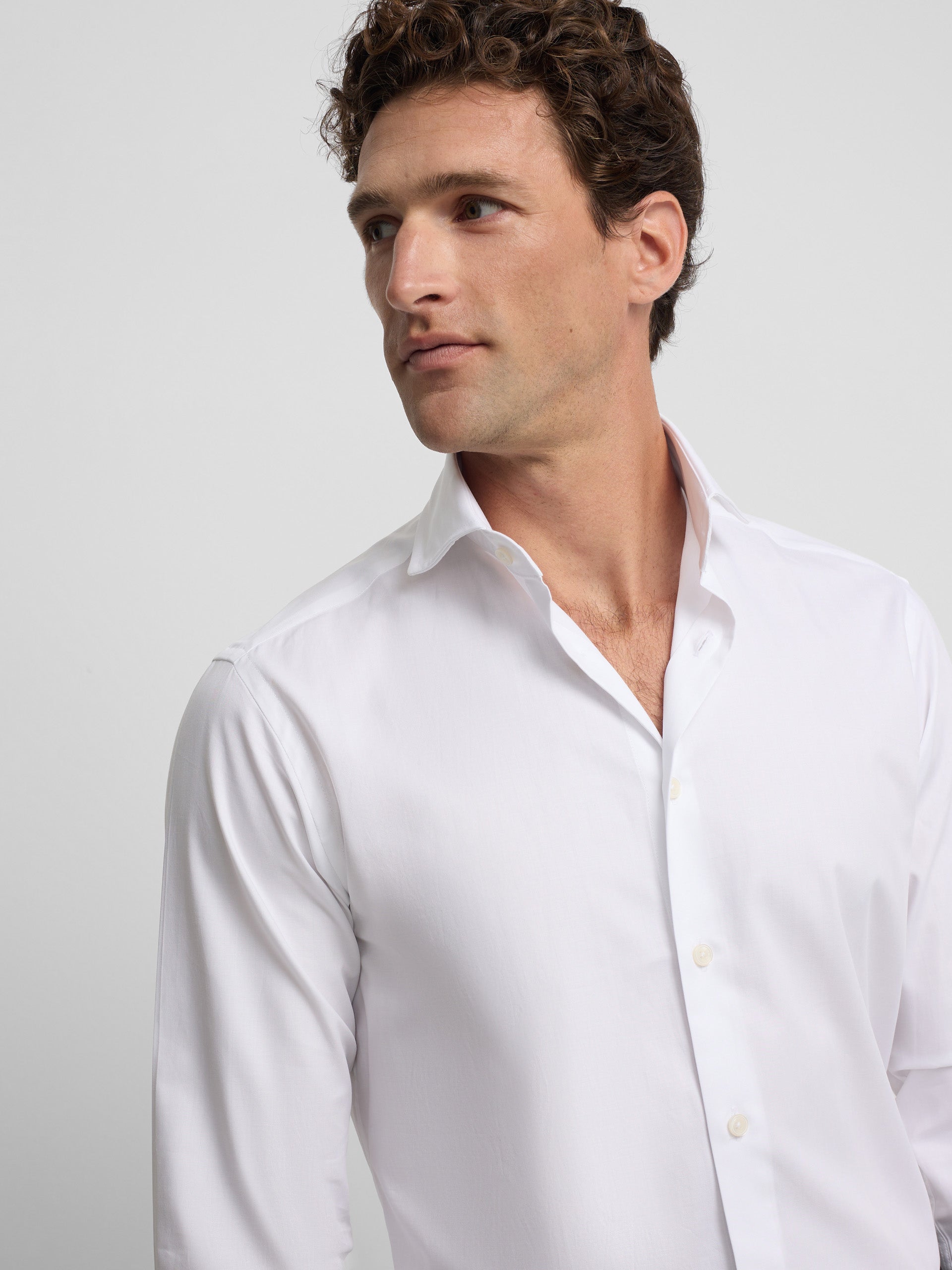 White herringbone dress shirt with double cuff