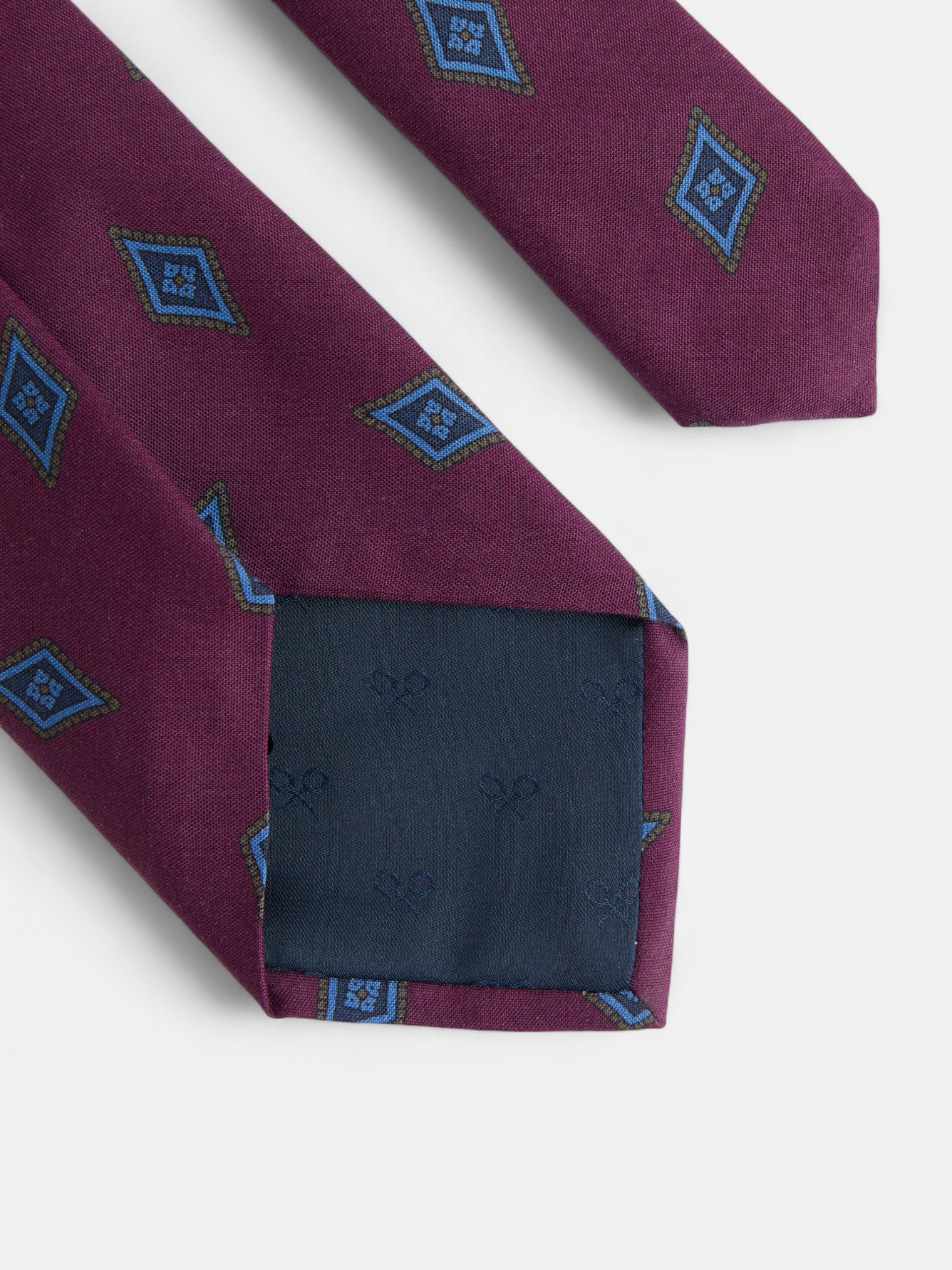Cravate motif losange bordeaux