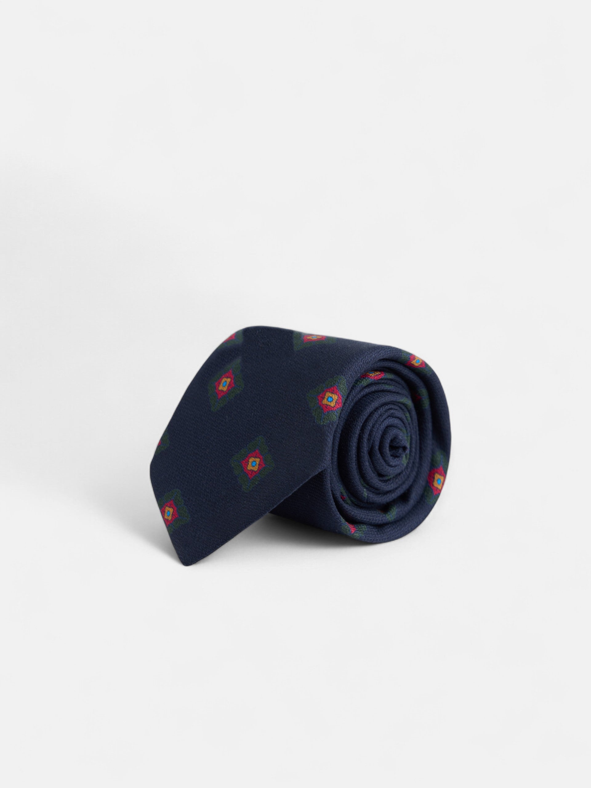 Navy blue geometric pattern silk tie