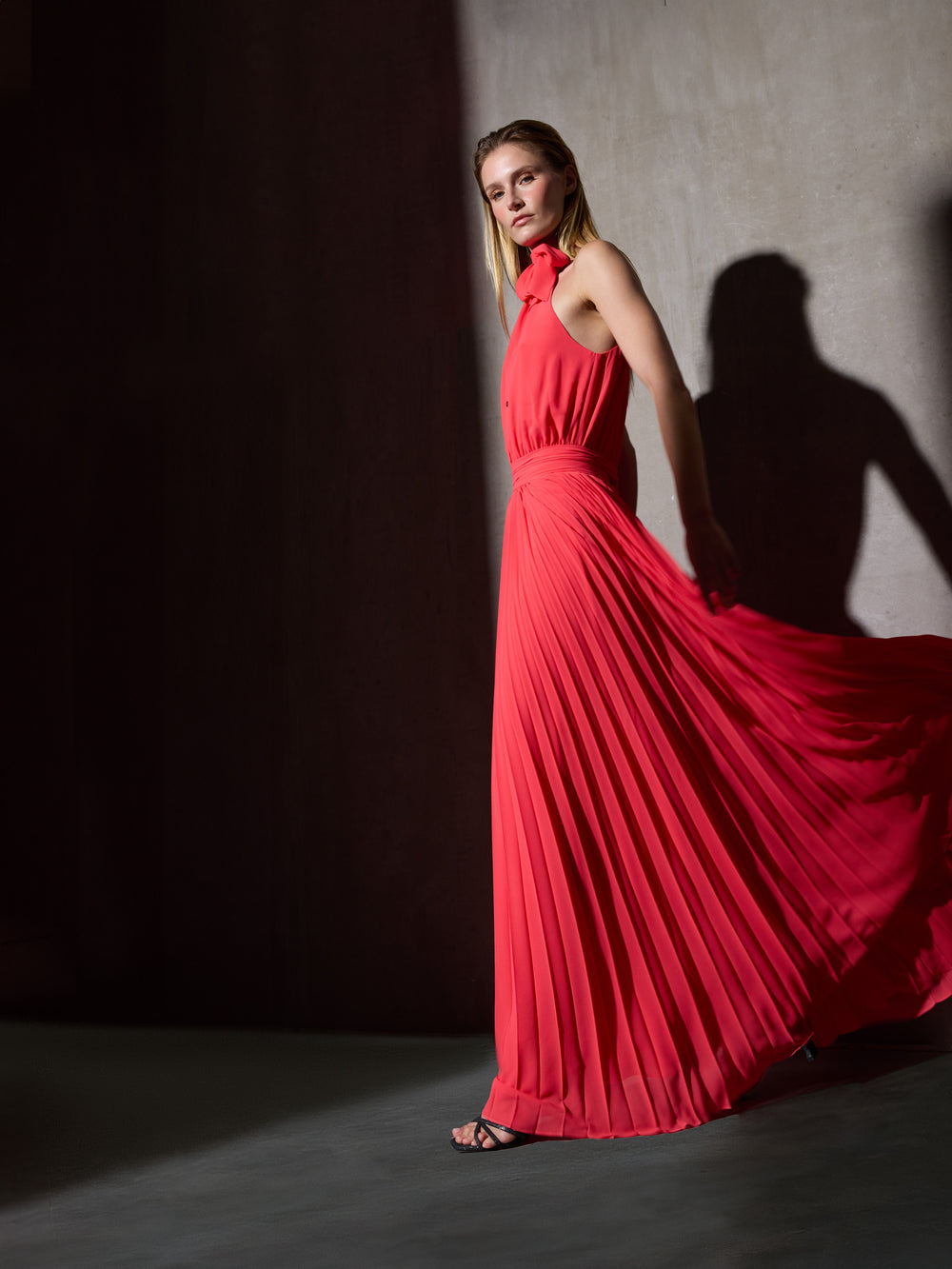 CaprileXSilbon pleated dress with coral bow