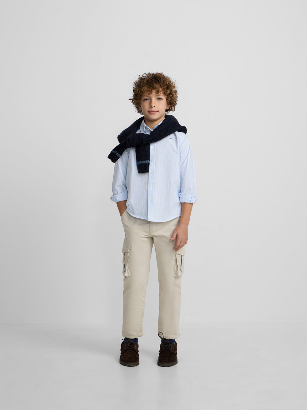 Chemise sport oxford enfant bleu ciel à fines rayures blanches