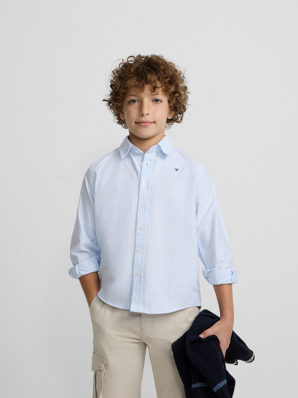 Chemise sport oxford enfant bleu ciel à fines rayures blanches