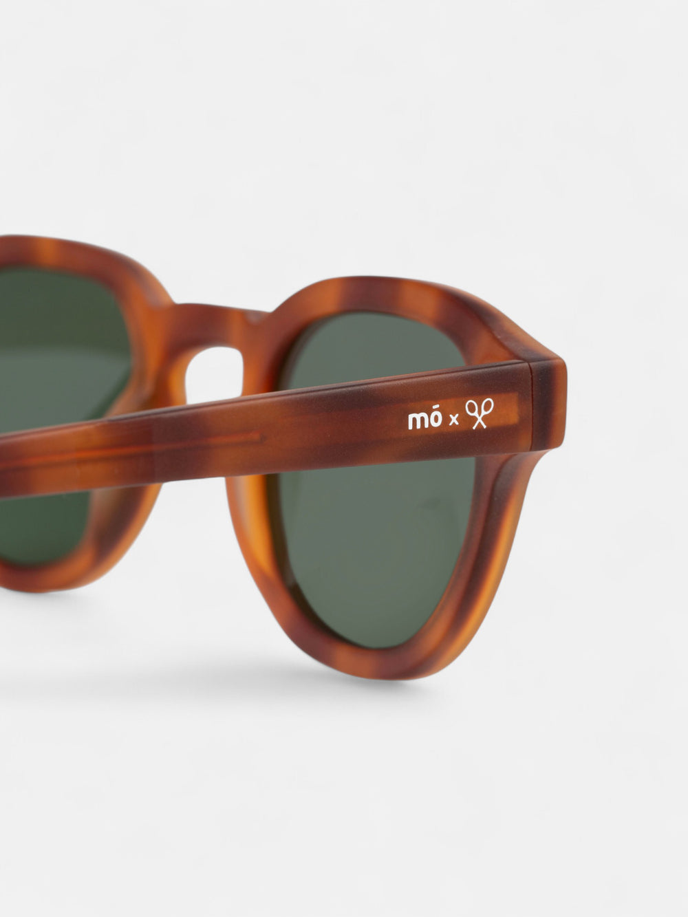 MOxSILBON Spirit Clear Tortoiseshell Sunglasses