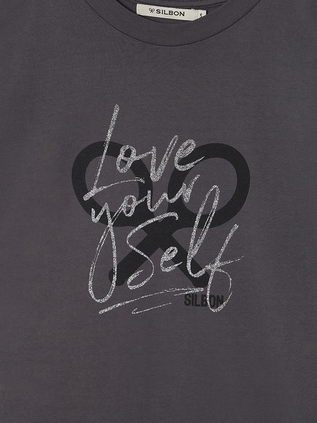 Women's black roll-out sleeve t-shirt
