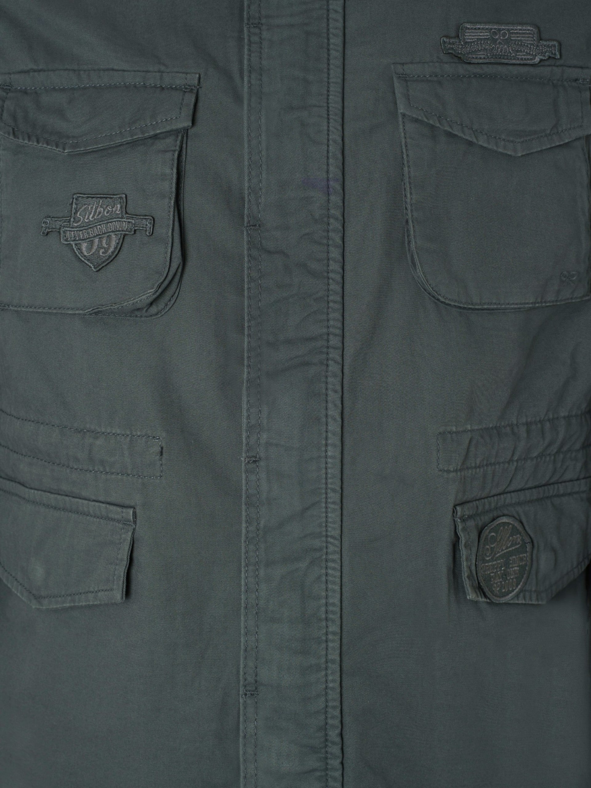Chaqueta militar verde oscuro