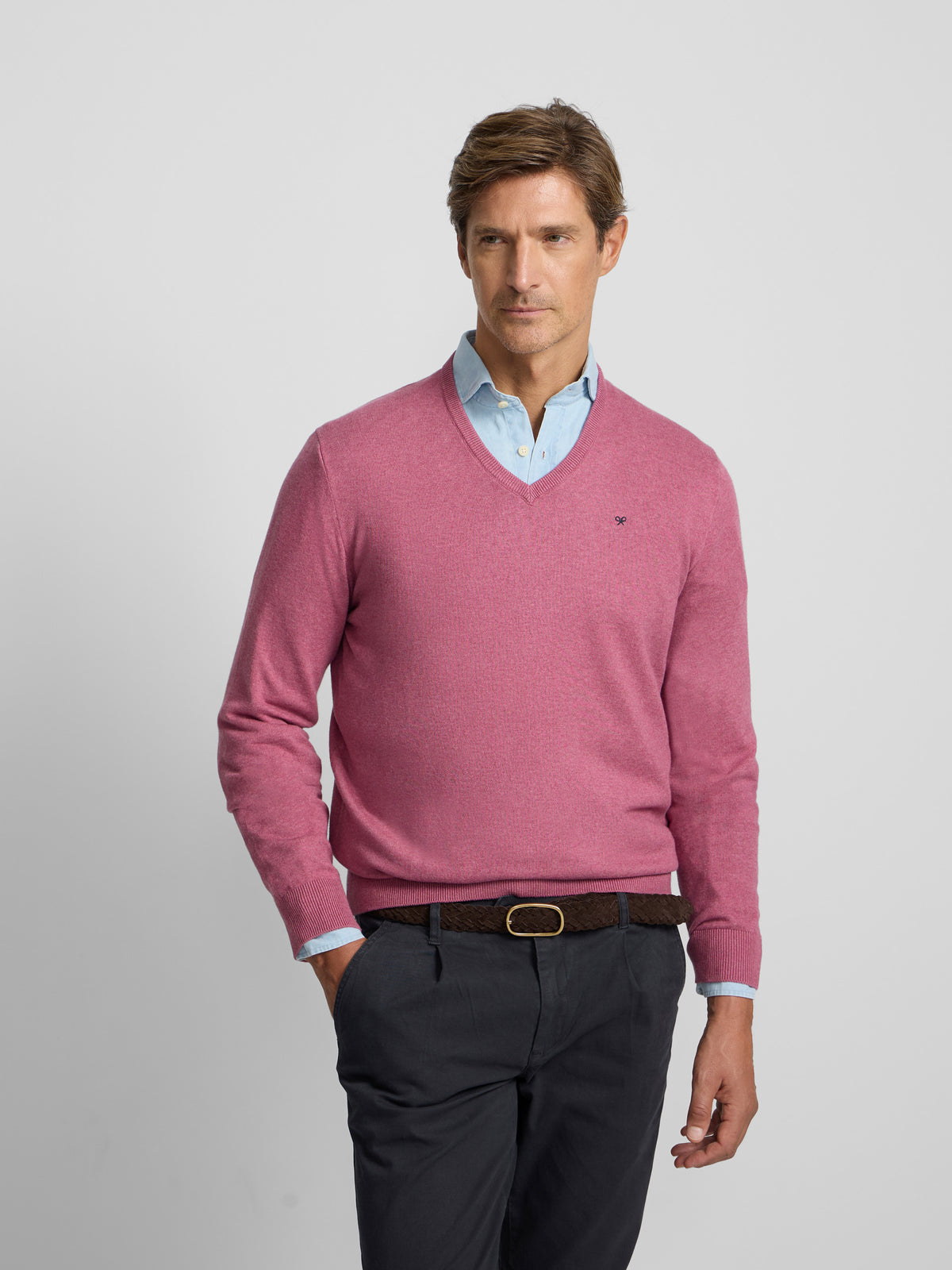 Pull col en V corail moyen