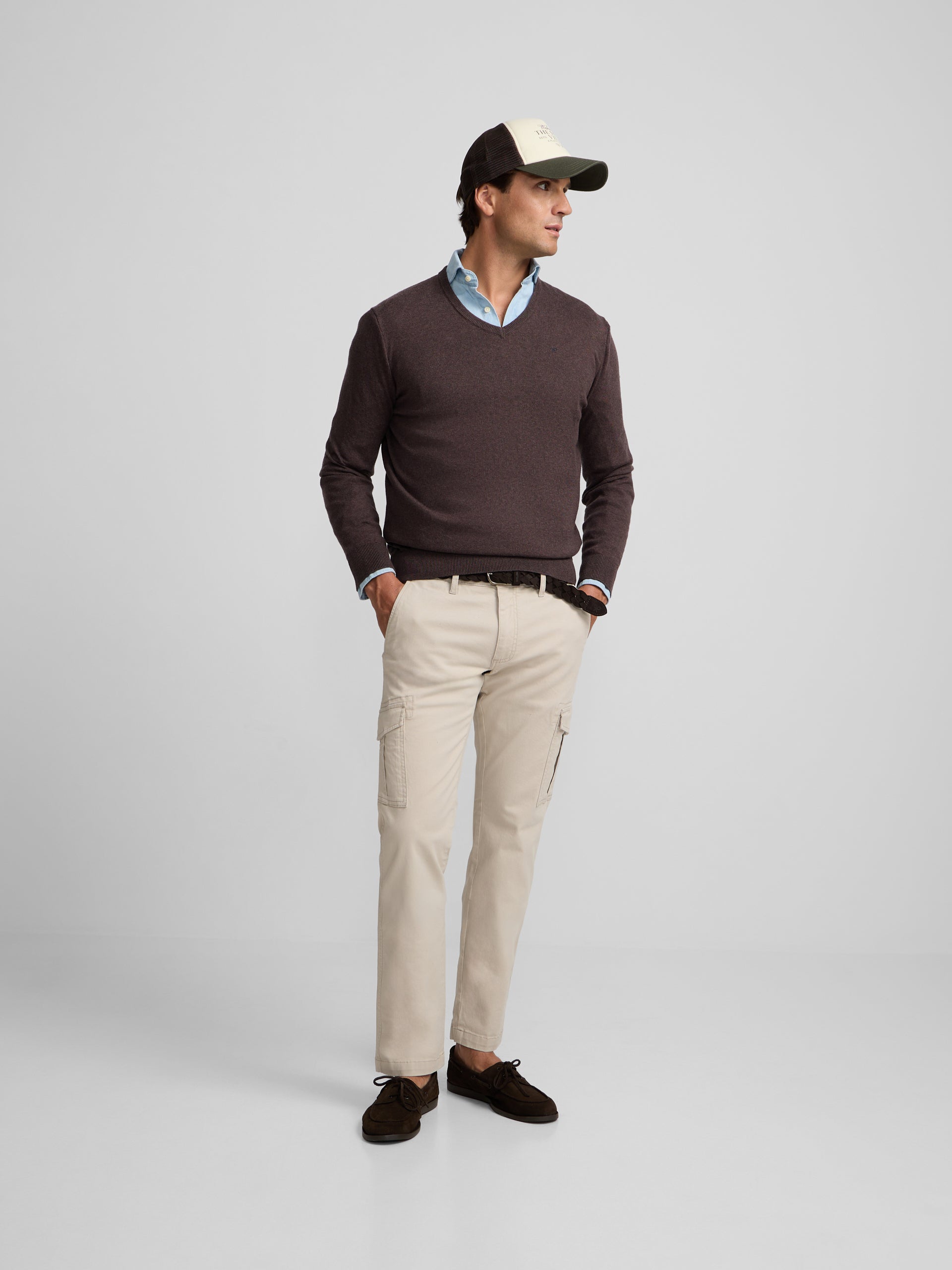 Jersey cuello pico marron