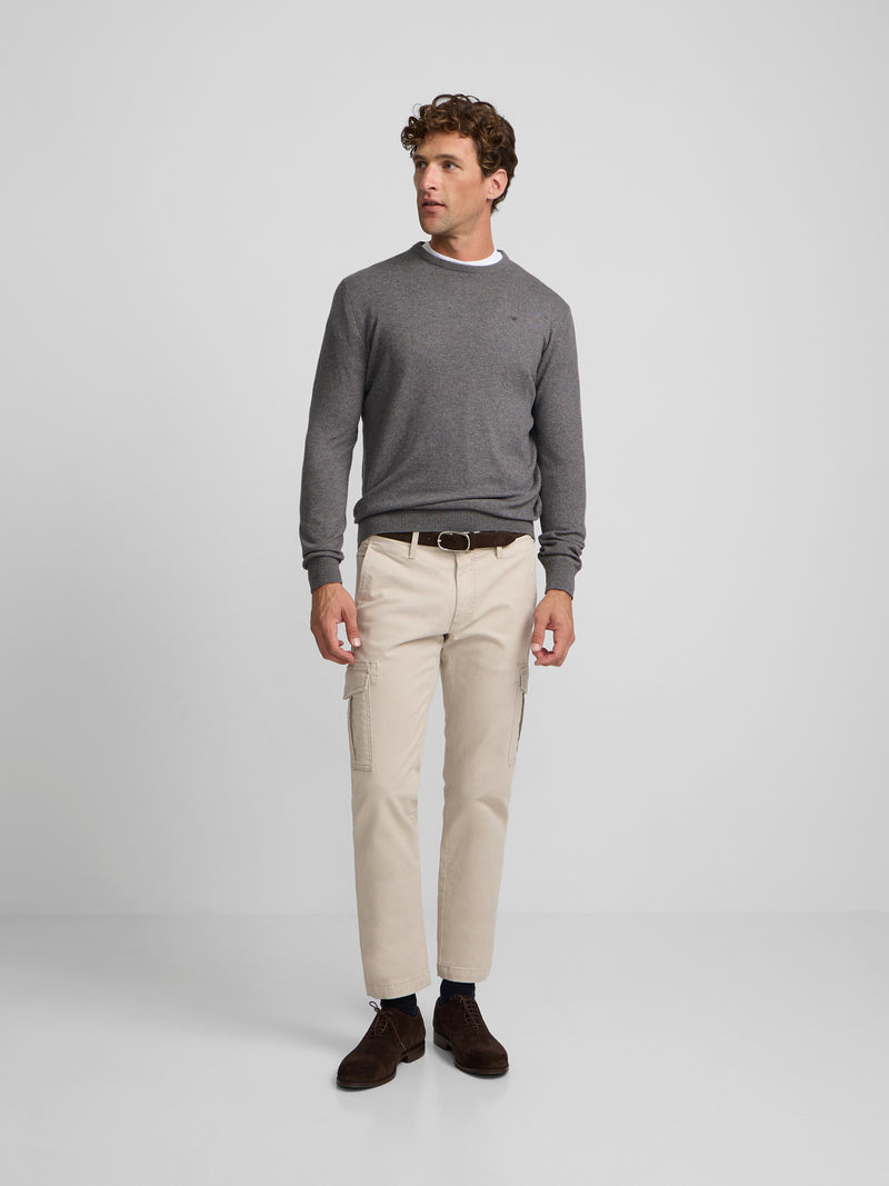 Jersey cuello redondo gris