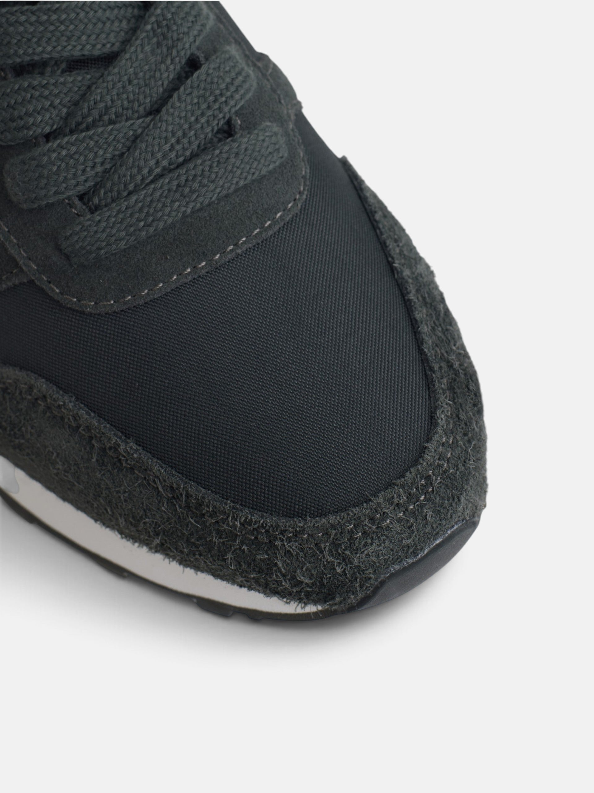 Green urban style sneaker