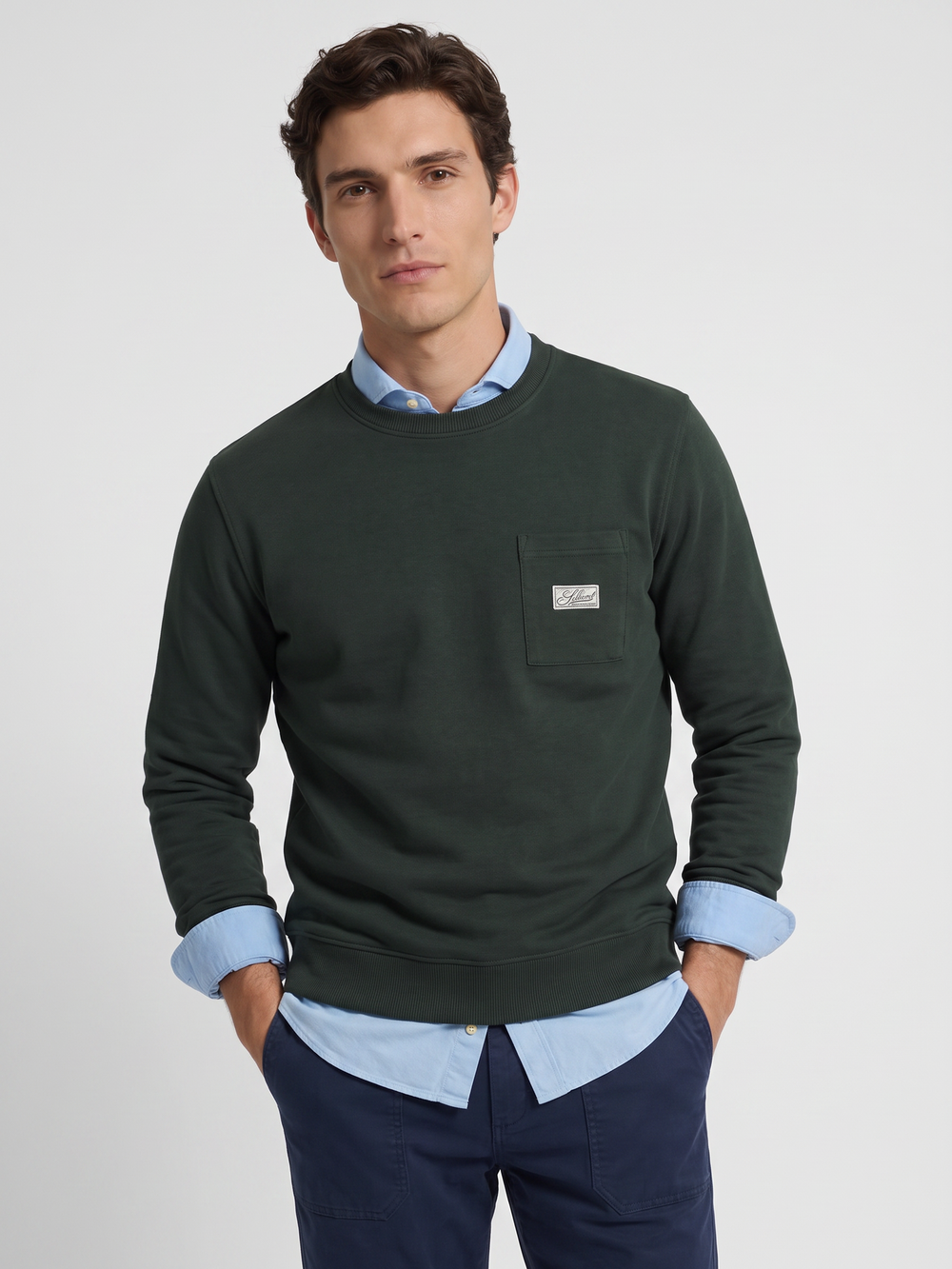 Sweat-shirt avec poche et étiquette kaki