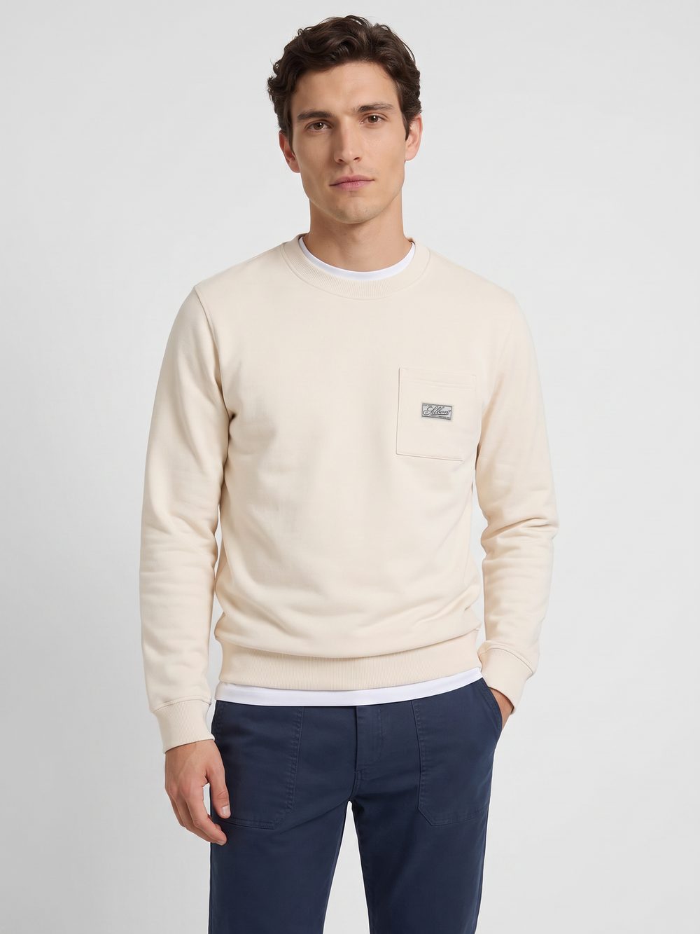 Sweat-shirt poche étiquette crème
