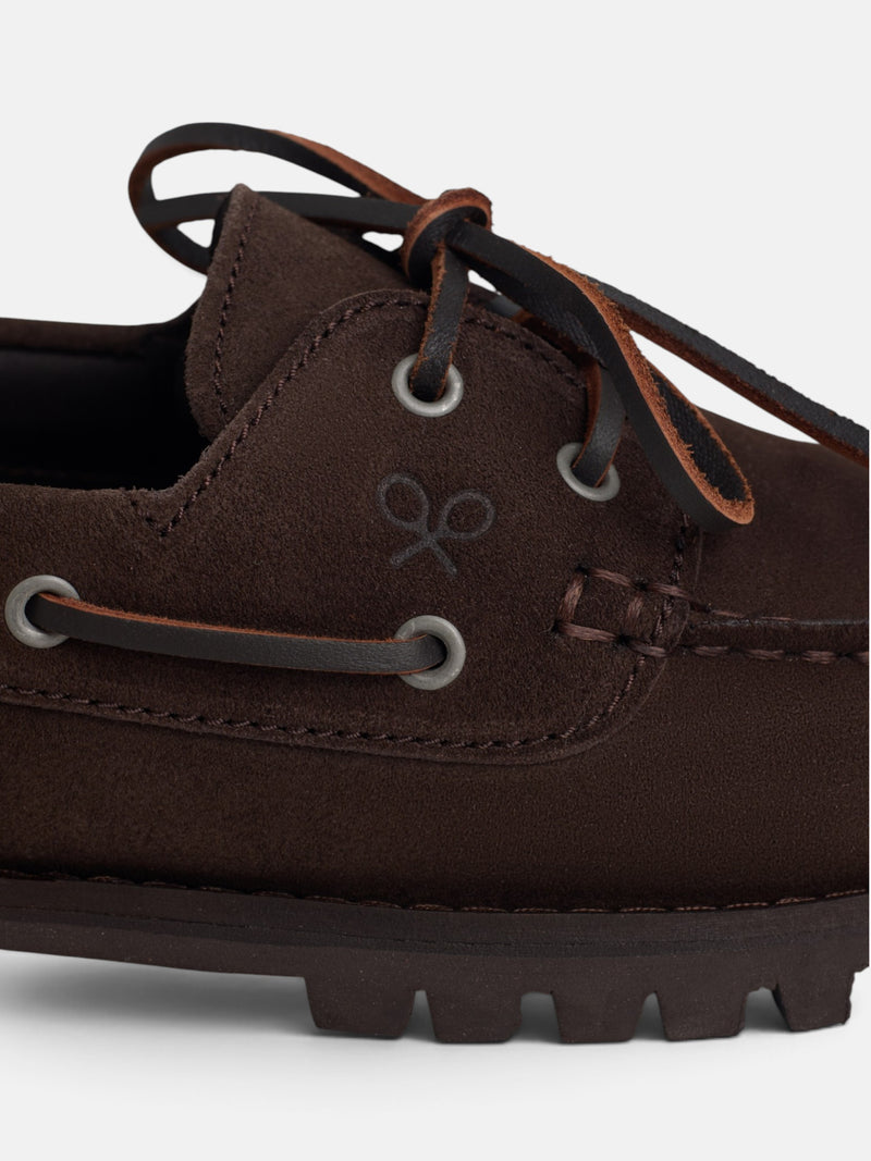 Chaussure bateau en daim marron foncé