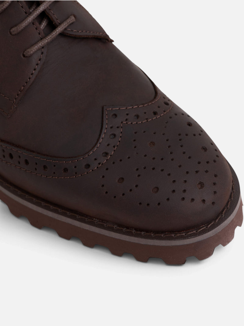 Zapato clasico piel perforado marron