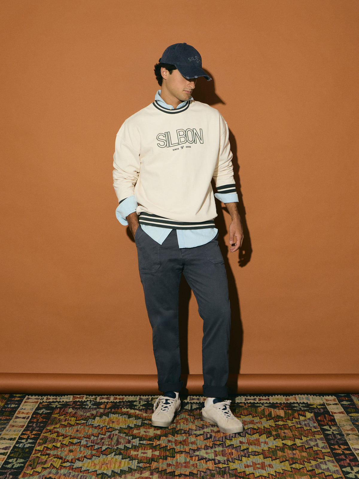 Sweat-shirt coupe décontractée rétro bicolore crème