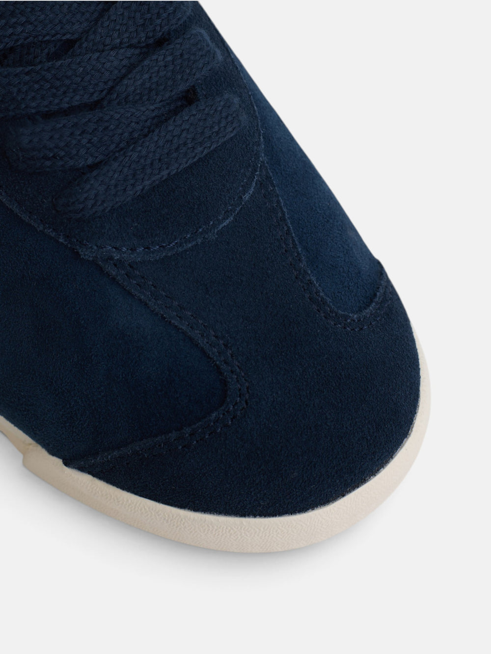Zapatilla serraje logo perforado azul marino
