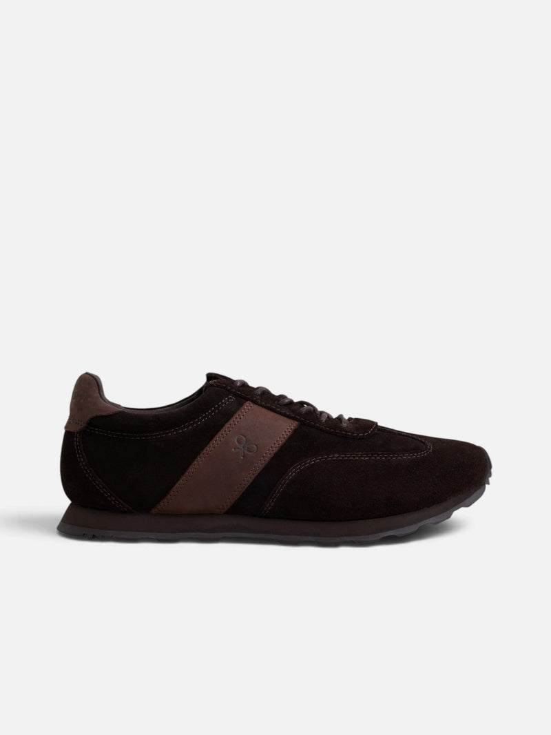 Baskets en daim marron