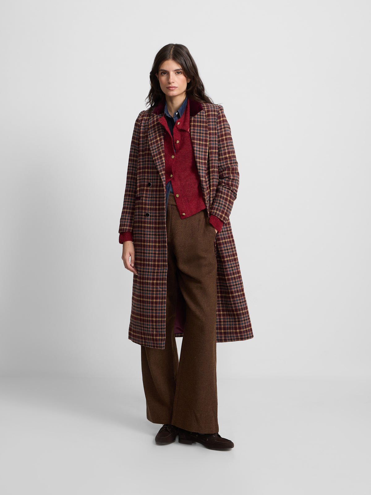Manteau long croisé à carreaux roses