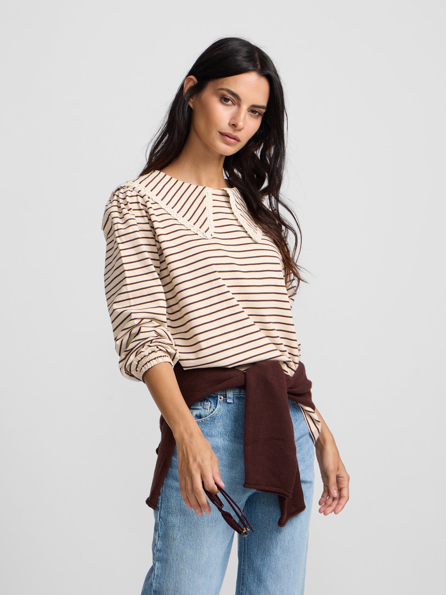 Camisola de manga comprida com gola bobo às riscas camel