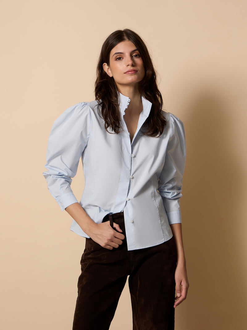 Chemise unique col bleu ciel