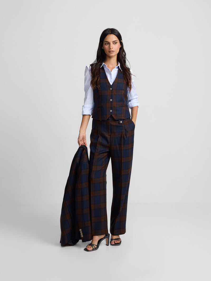 Pantalon cuadros azul marino y marron