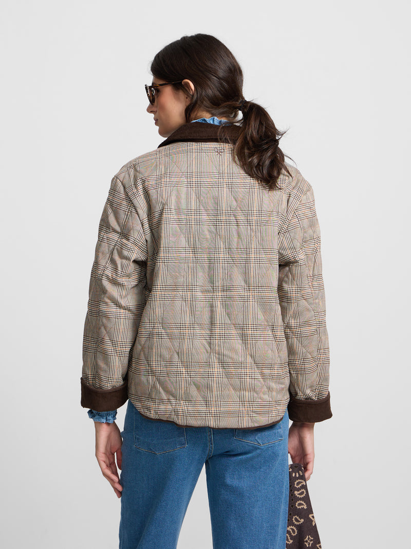 Parka corta acolchada cuadros marrones