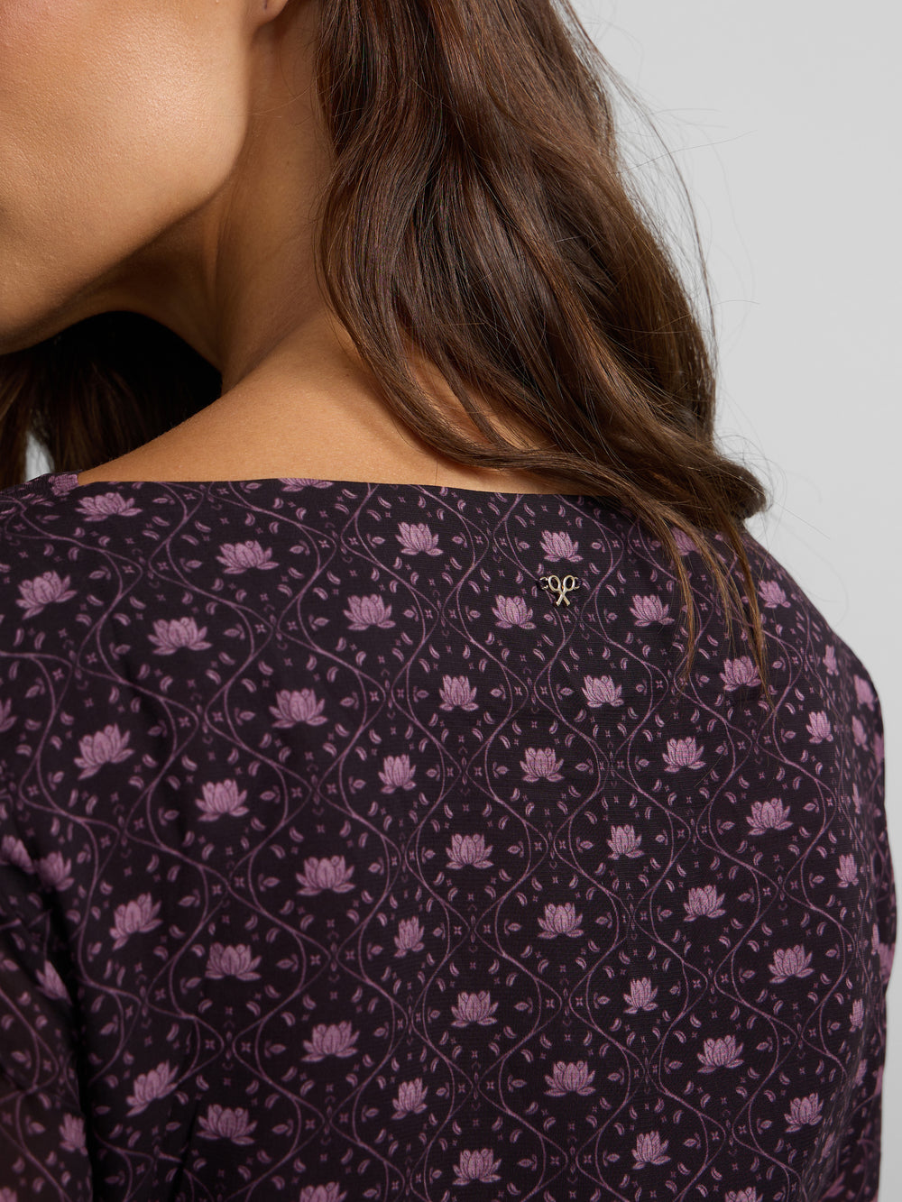 Blouse nouée imprimé violet