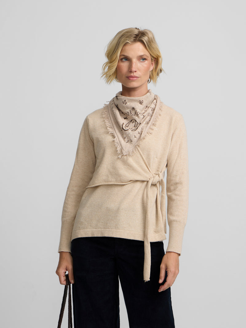Pull en maille à taille côtelée écru