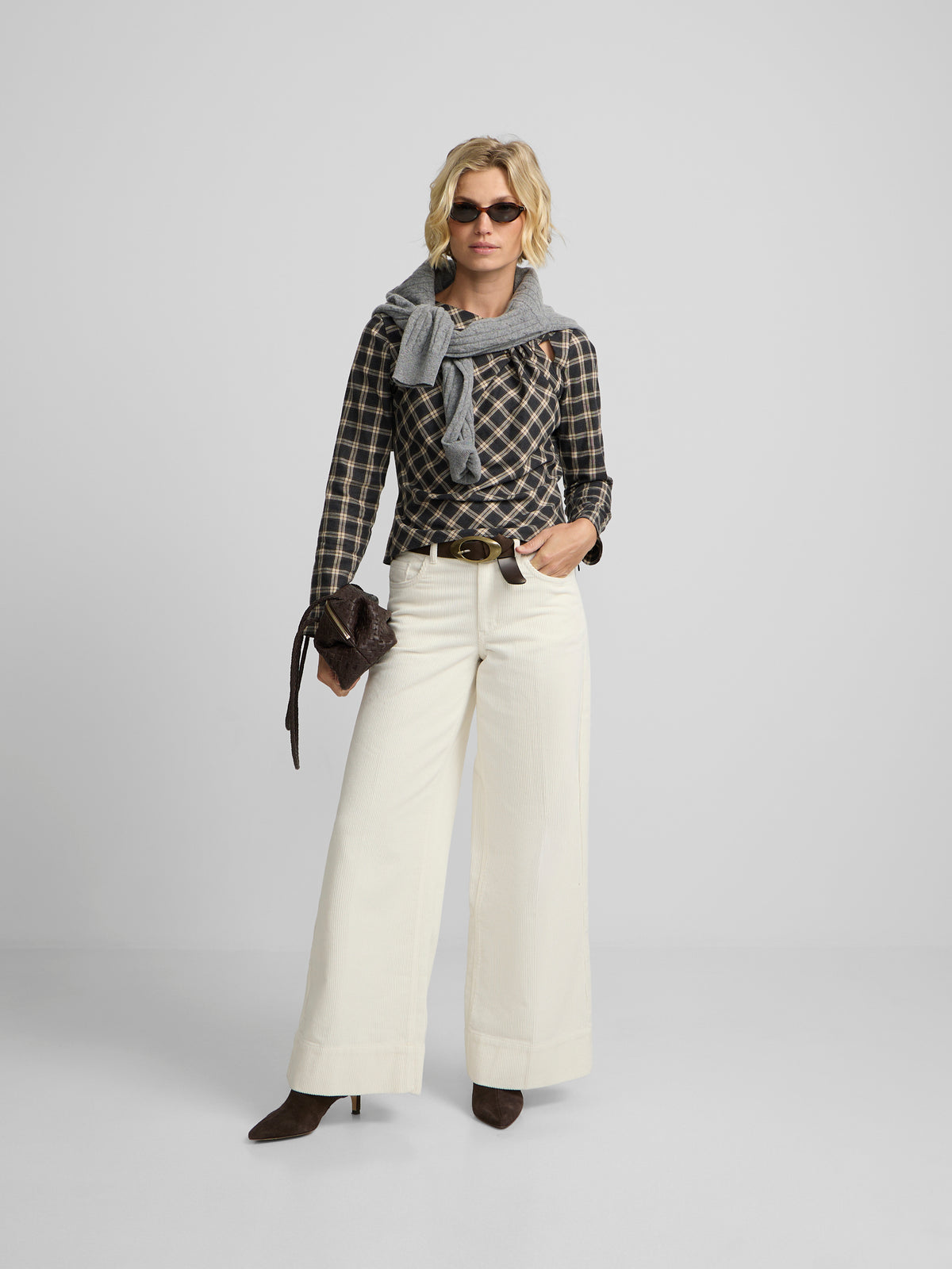Pantalon large en velours côtelé écru