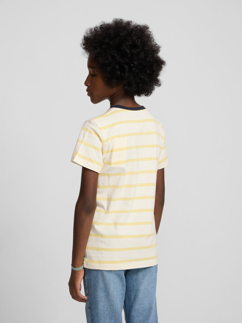 Camiseta kids raya fina stitching amarilla